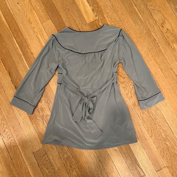 Bcbg maxazria gray top - Picture 3 of 3